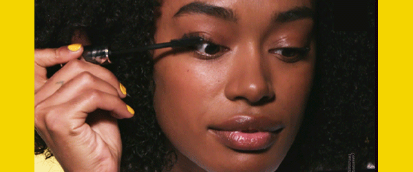 1. START AT THE ROOTS
“Coat at lash roots to build eye-defining volume,” says Fatima Thomas, M·A·C Senior Artist. “Make sure to shimmy the brush from side to side to ensure building up all lashes while separating them.”